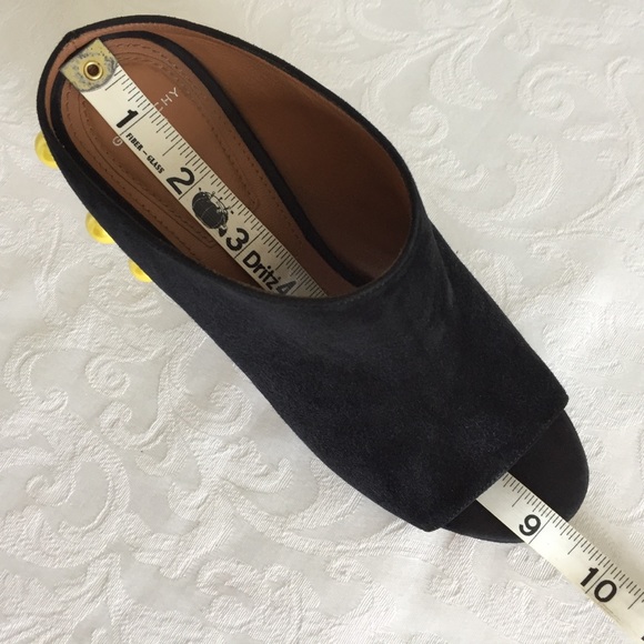 Givenchy Paris Pearl studded Mule Sandal - Picture 10 of 11